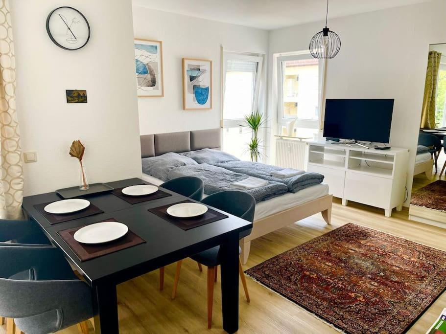 Sonniges Apartment In Ruhiger Und Zentraler Lage Pforzheim Eksteriør bilde